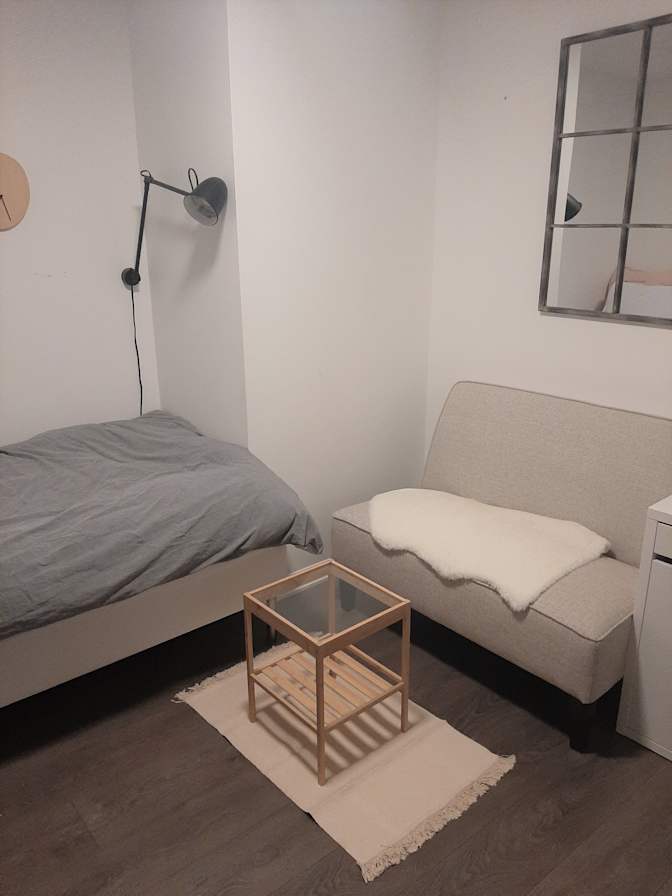 Elle's room