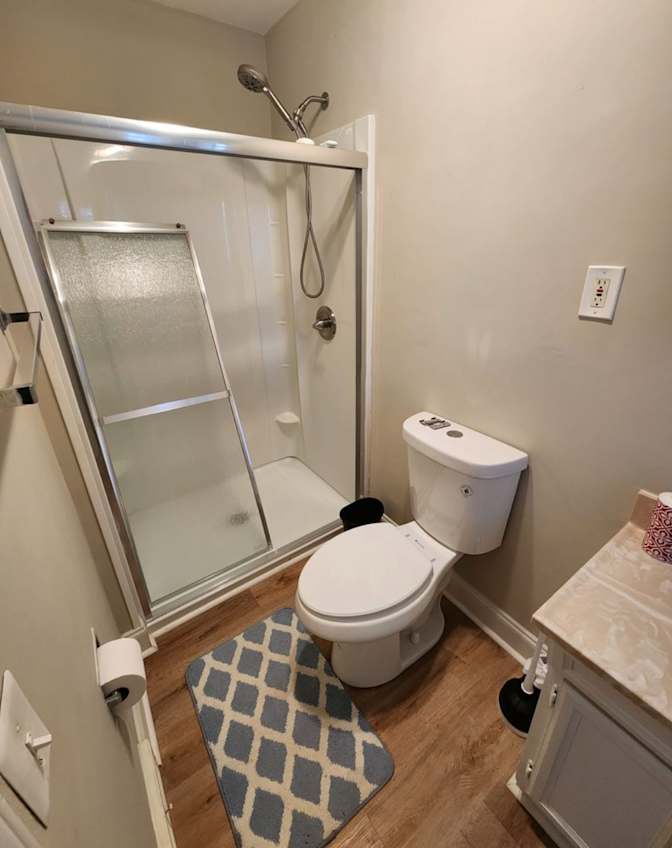 Alcove Rooms's room