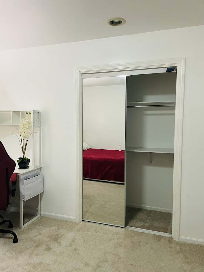 Gino's room