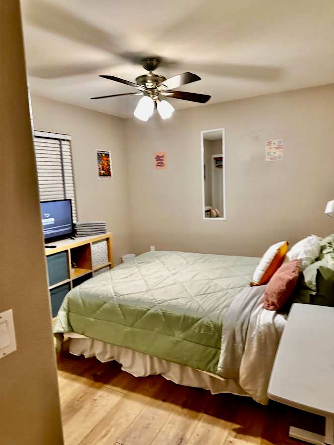 TheOakVista's room