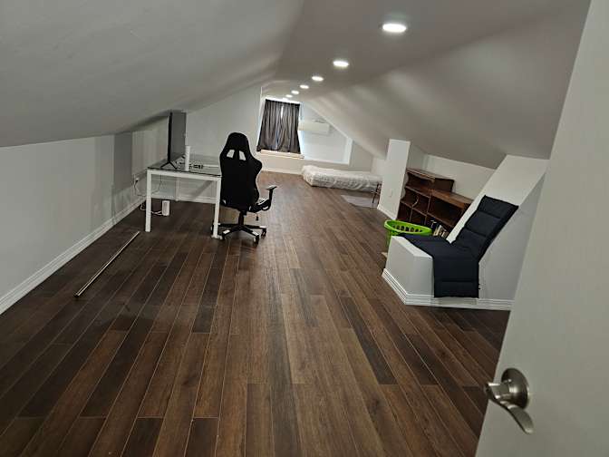 Franco's room
