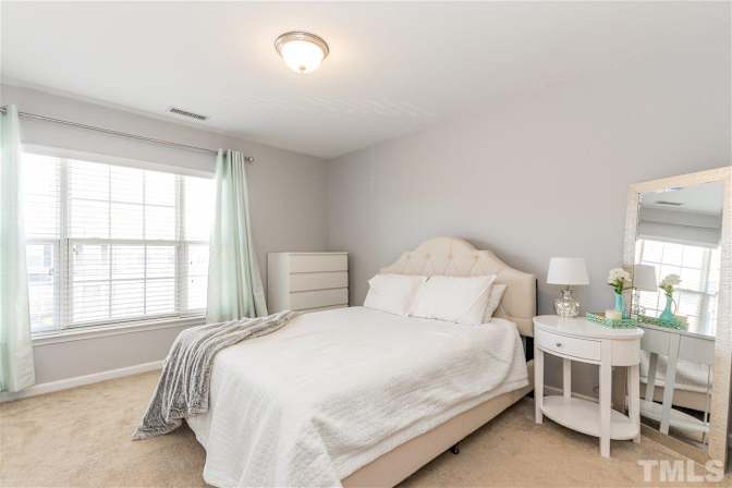 Alcove Rooms's room