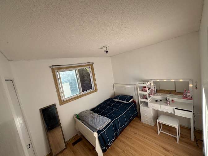 Mansoor Tavassoly's room