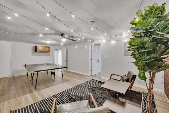 lifedoorrentals's room