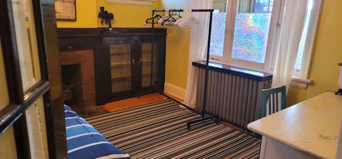 Andrea's room