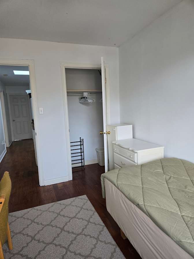 Zerrin's room