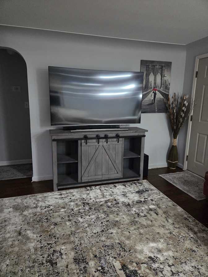 Arash Sharifimovahed's room