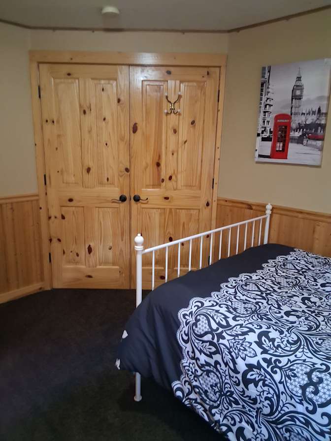 Yvonne E Errend's room