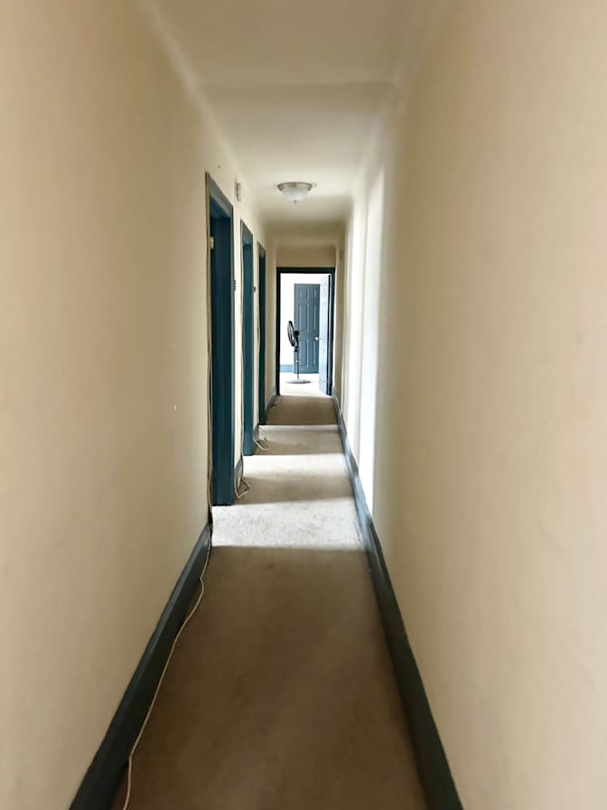 Vivian's room