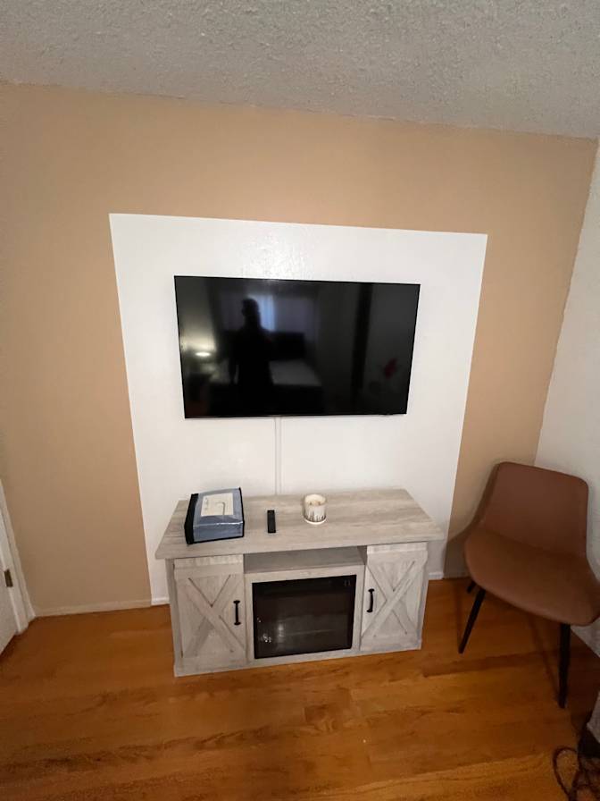 Mike O's room