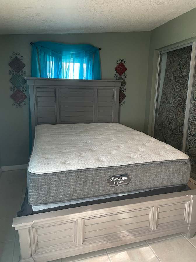 Jennifer's room