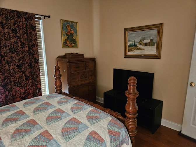 Greg Bowman's room