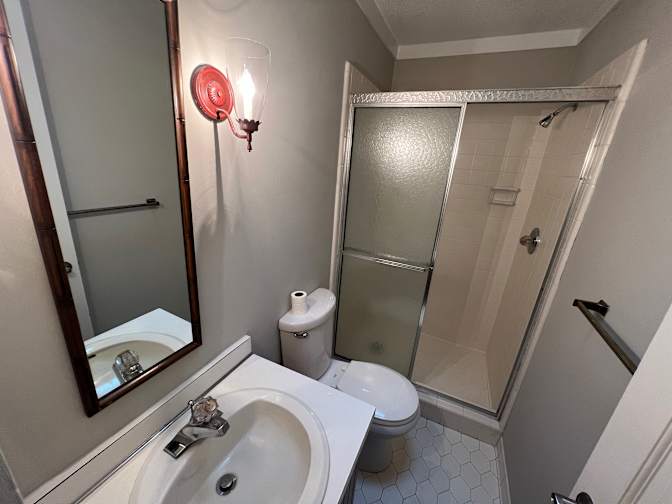 Alcove Rooms's room