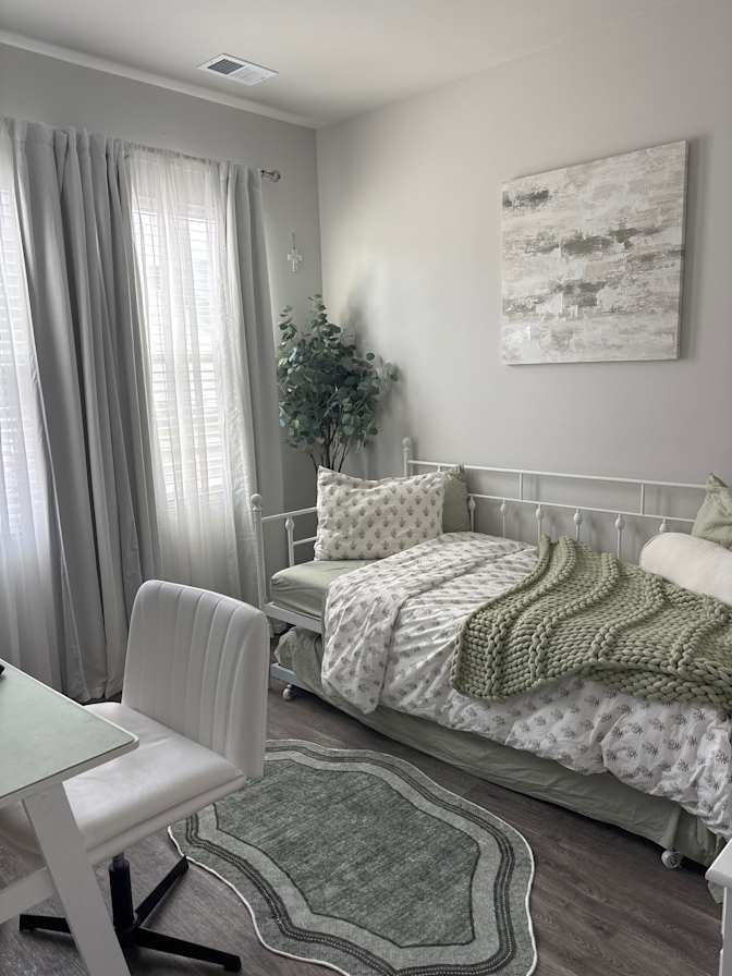 Savana's room