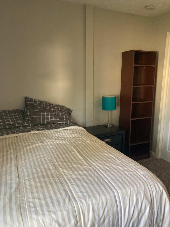 Naomi's room
