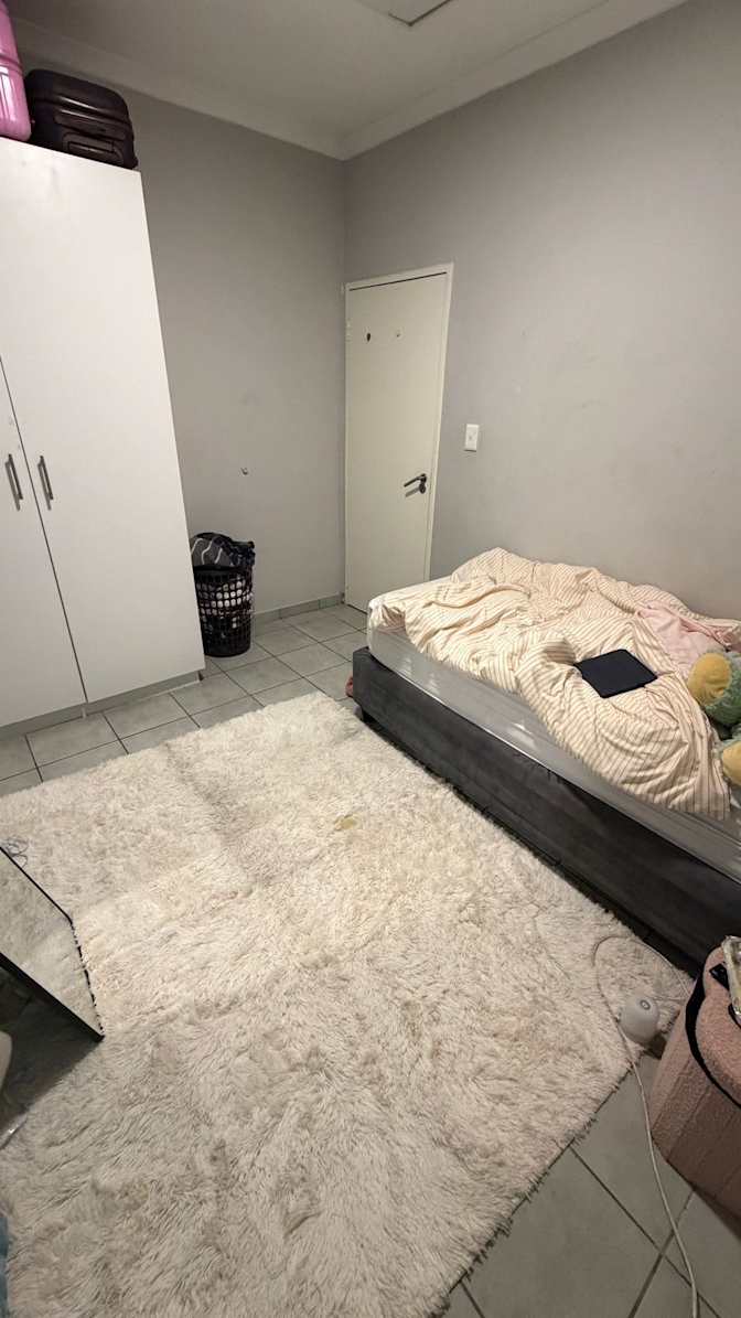 Pholoso's room