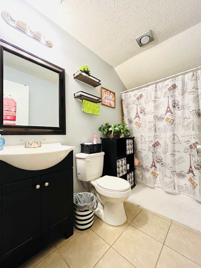 Vivian's room