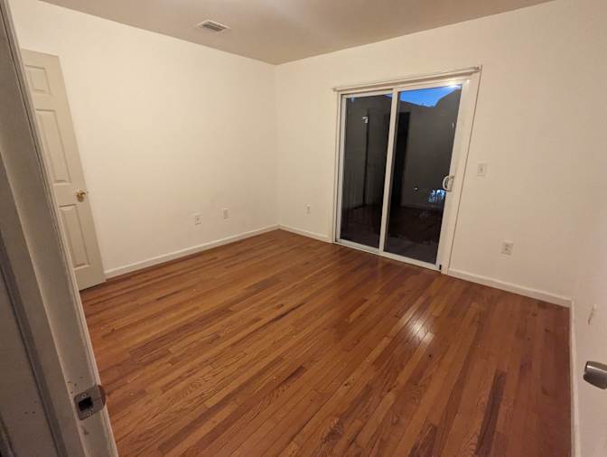 Jen's room