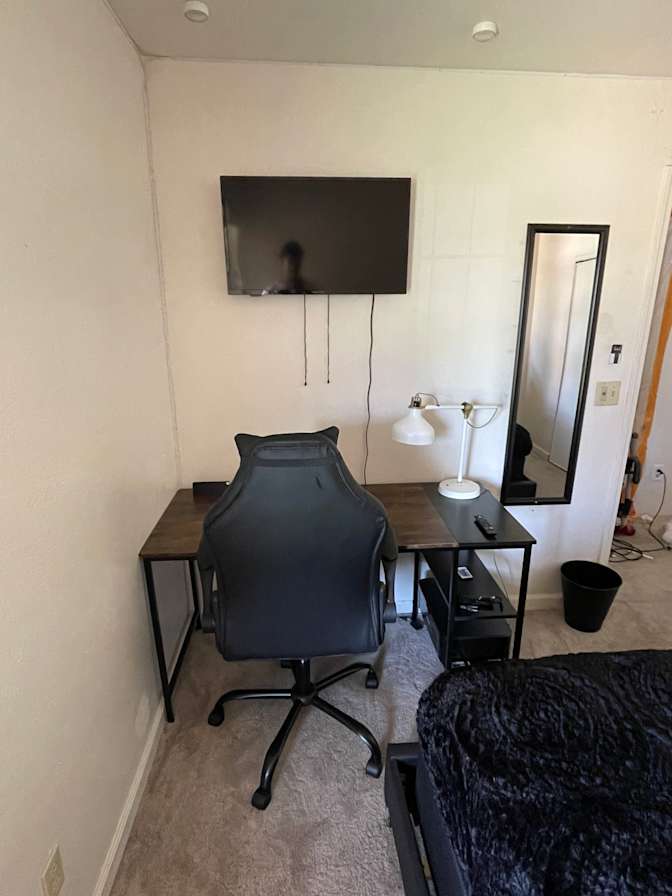 Drake's room