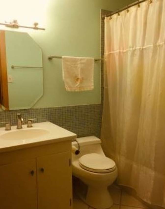 Lisa's room