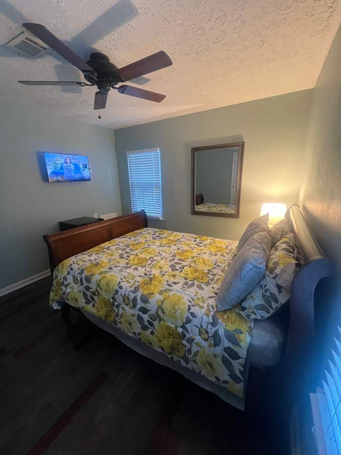 Yates Properties's room