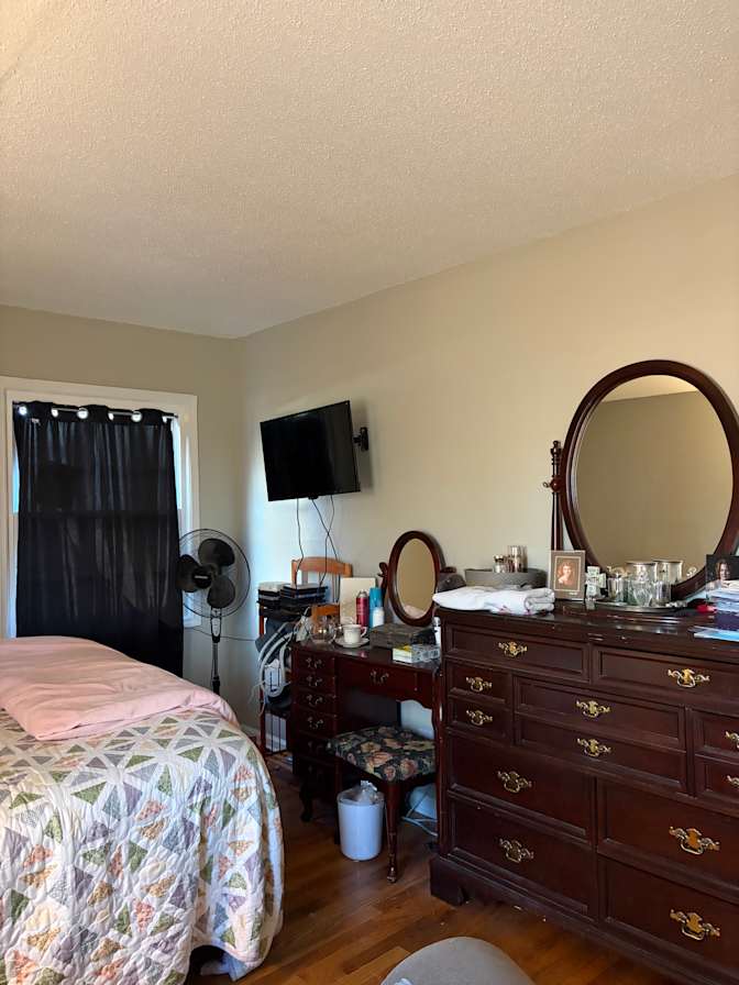 Jill's room