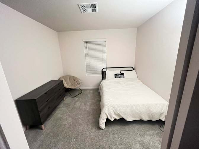Amieya  Fairman's room