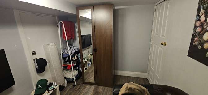 Door Man's room