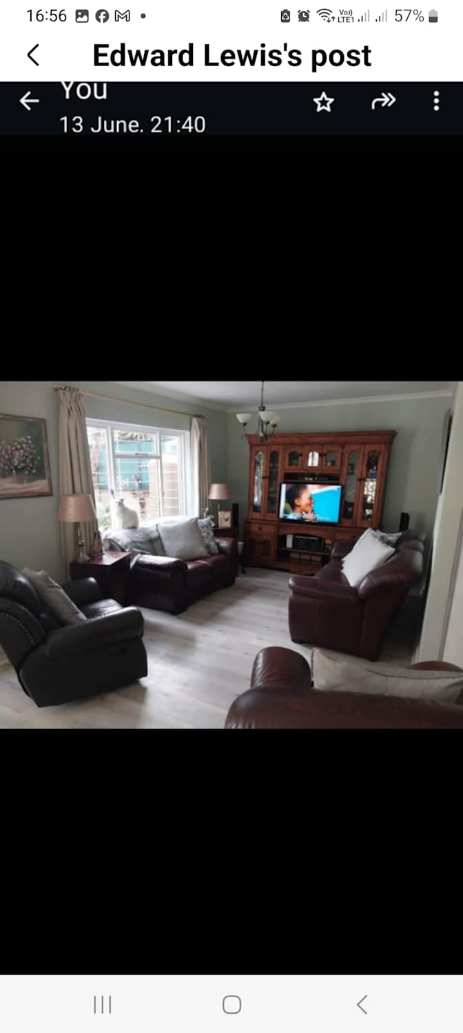 Edward Lewis's room