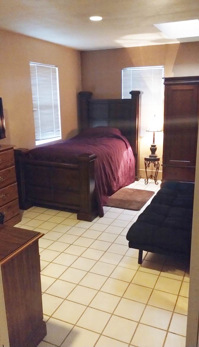 Juan carlos's room