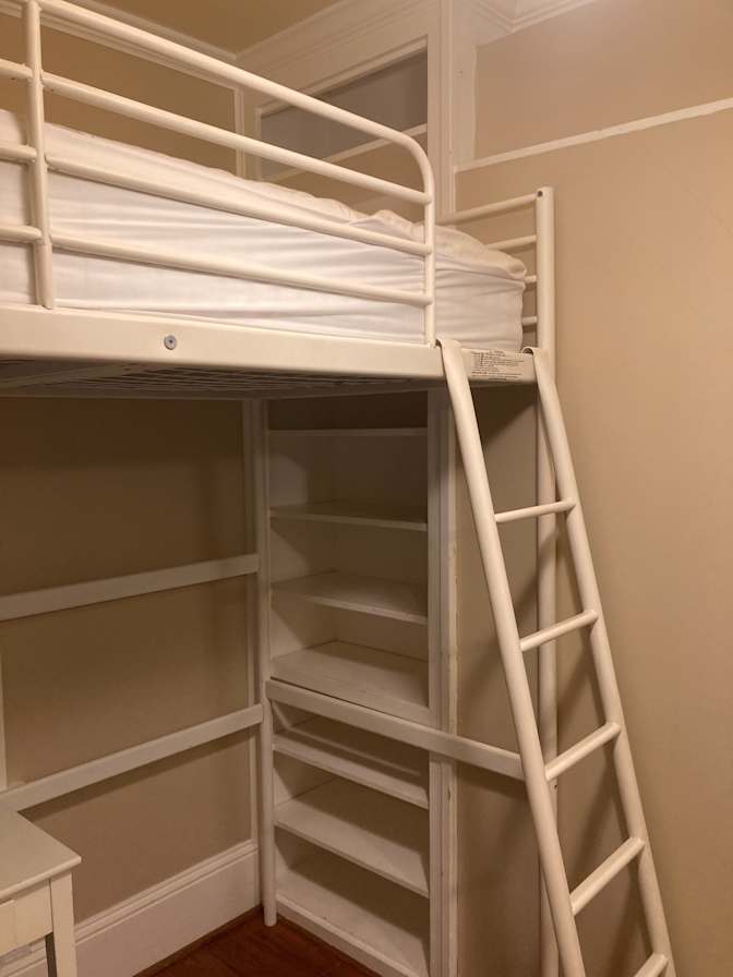 Lisa's room