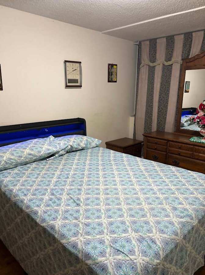 Donald Pinnock's room