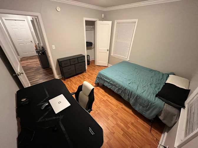sean fails's room