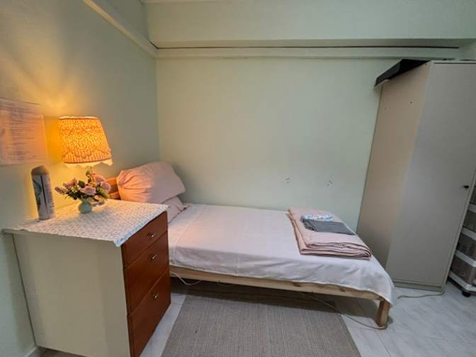 Kelly Sun's room