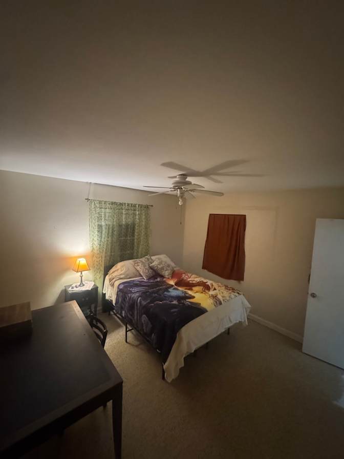 Mayara's room