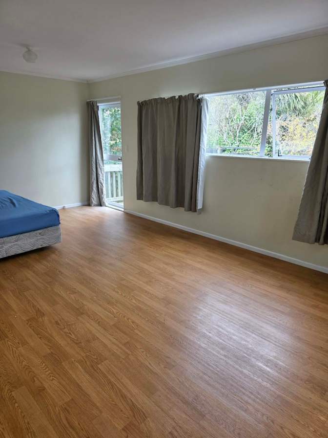 Claytin evans's room