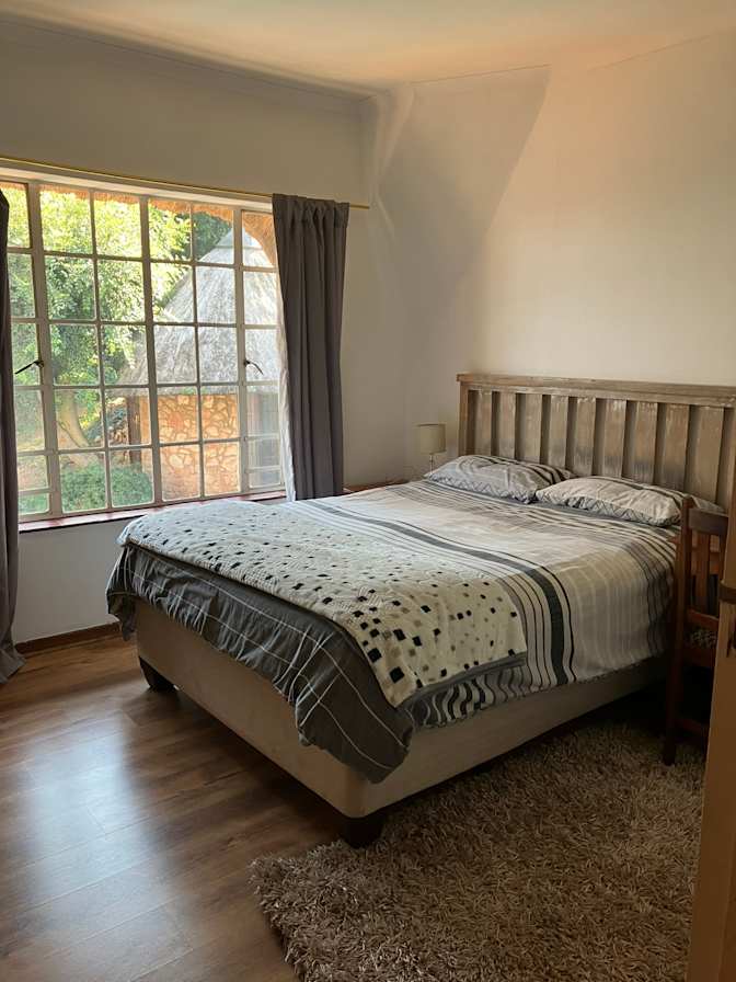 E's room