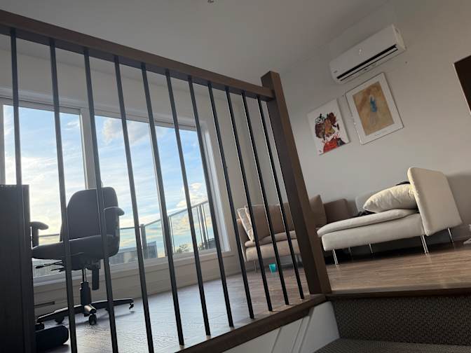 Desmond's room