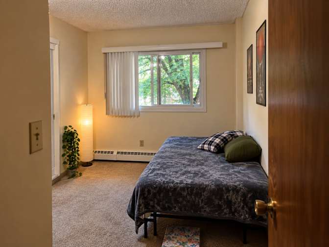 Jas's room