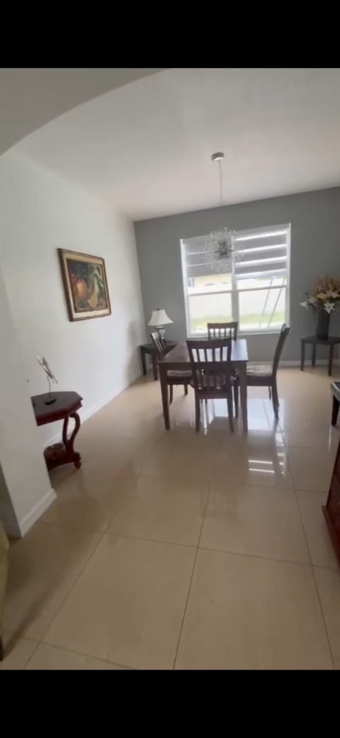 Evelyn's room