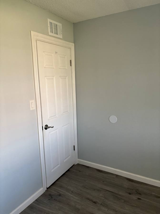 Saul's room