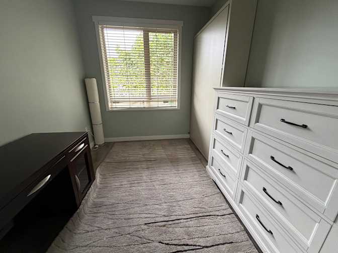 G's room