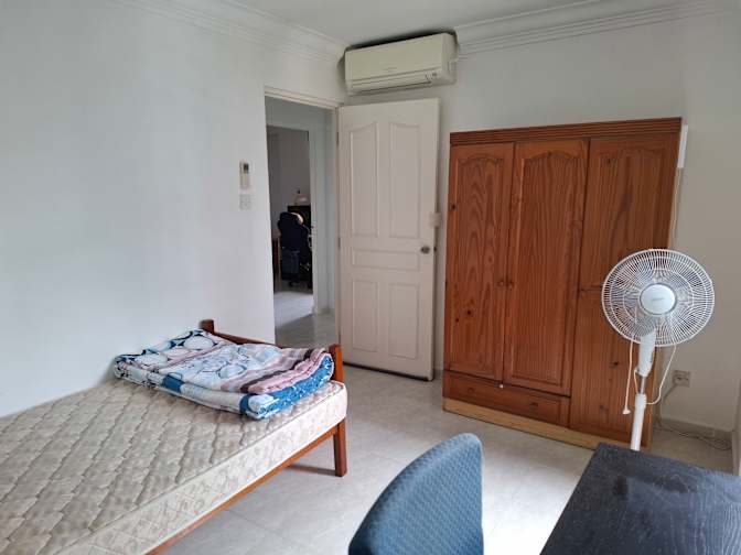 Thomas's room