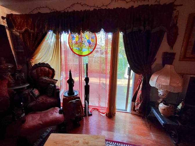 Gayle Wayne's room
