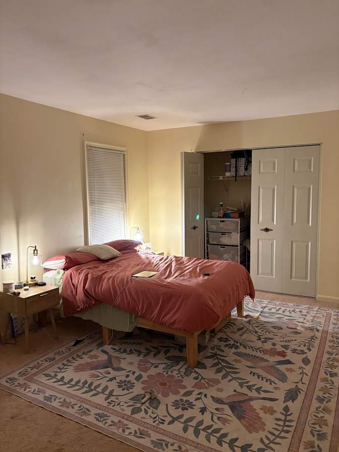 Nicole Coronado Ayala's room