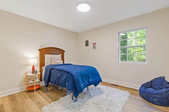 Alcove Rooms's room