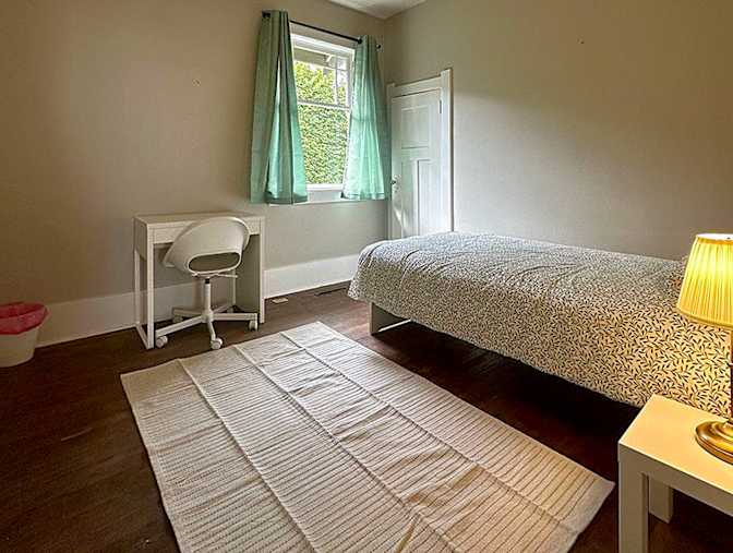 Shirin's room