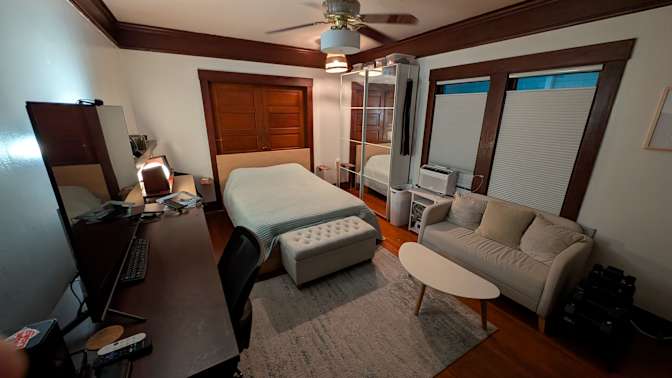 jennie's room