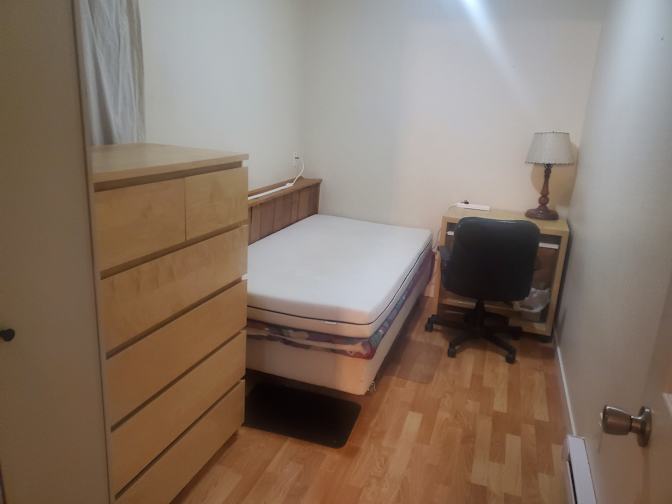 Usman/Manny's room