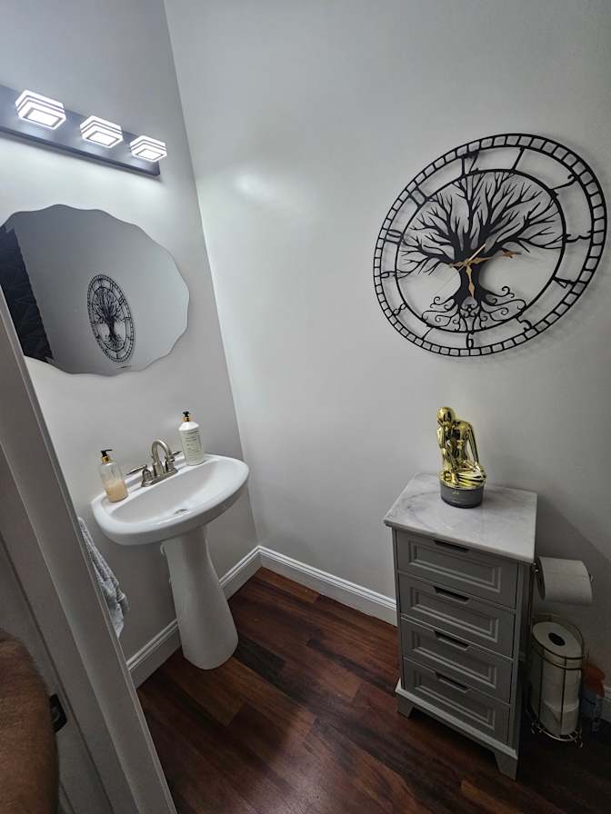 Francisco's room